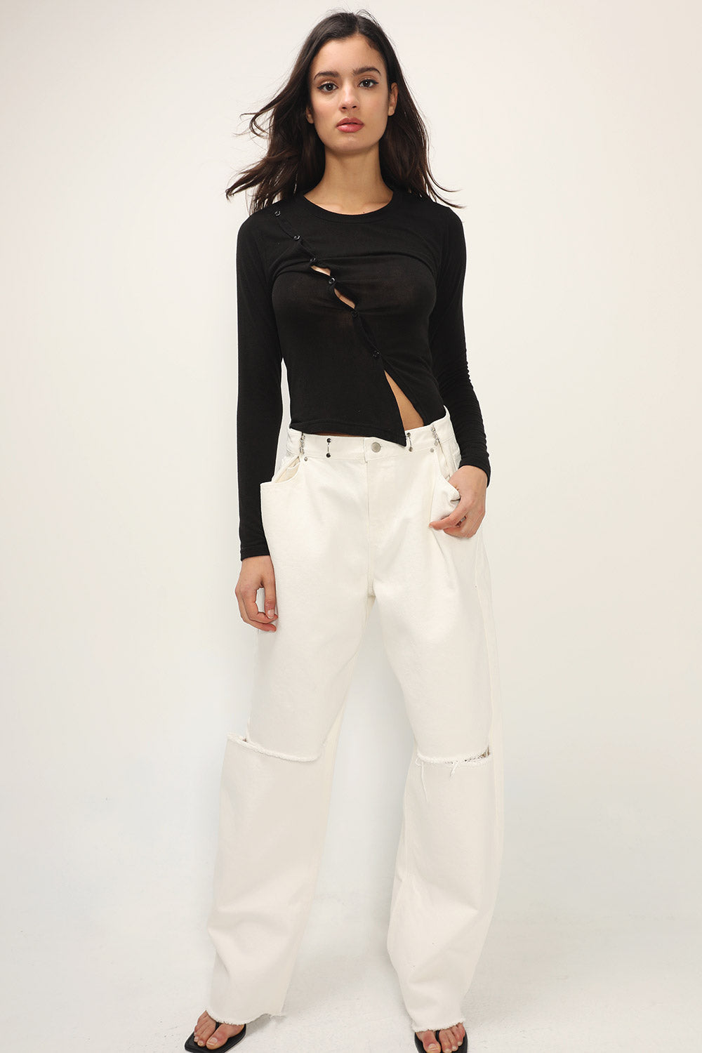storets.com Vera Slash Cutout Jeans