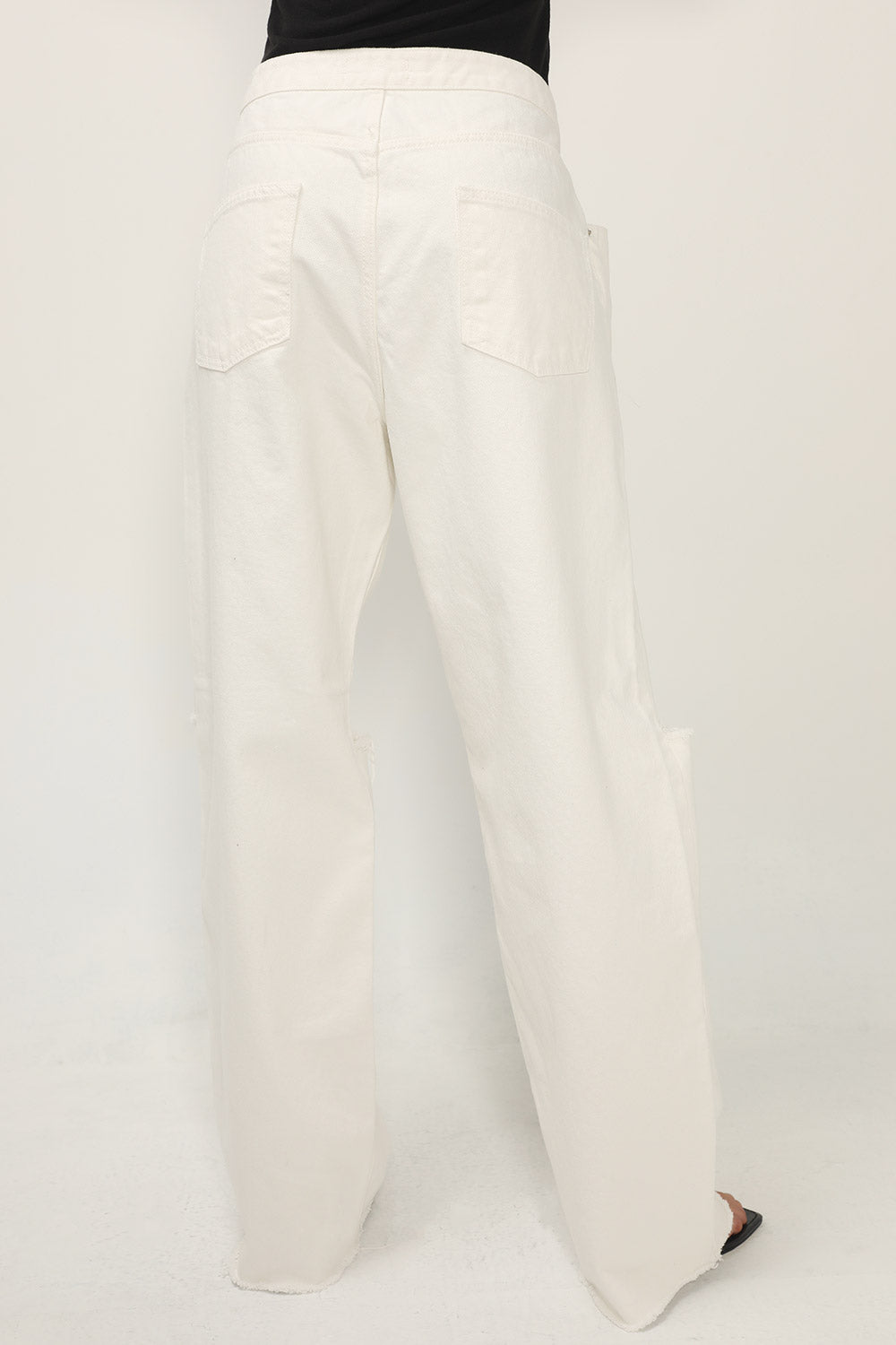 storets.com Vera Slash Cutout Jeans