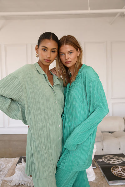 storets.com Maria Oversized Plisse Shirt