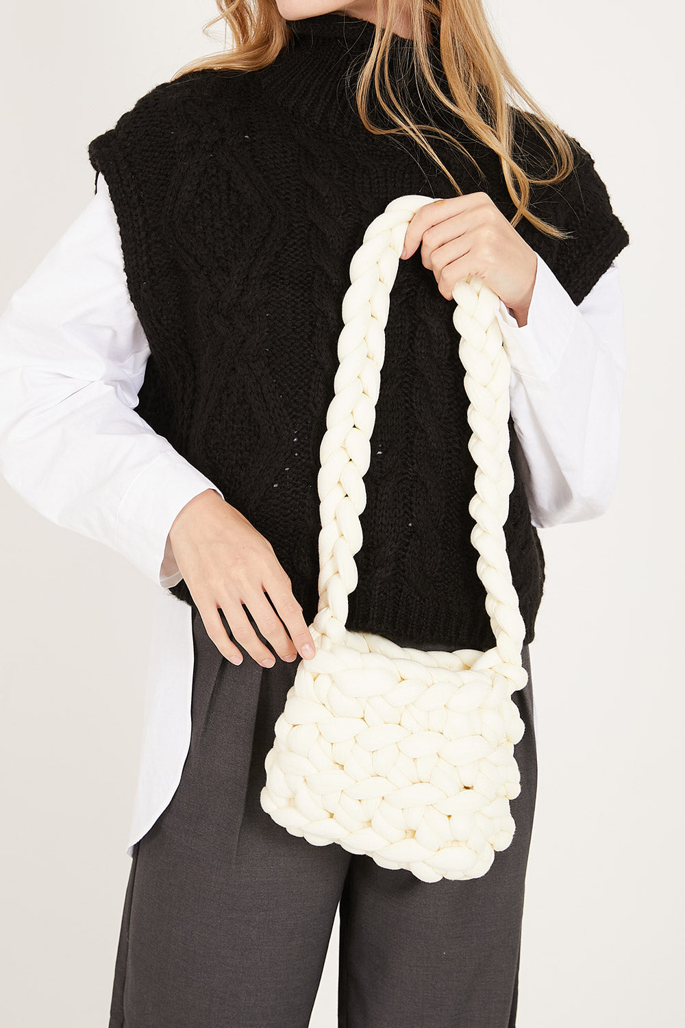 storets.com Yvette Chunky Knitted Shoulder Bag